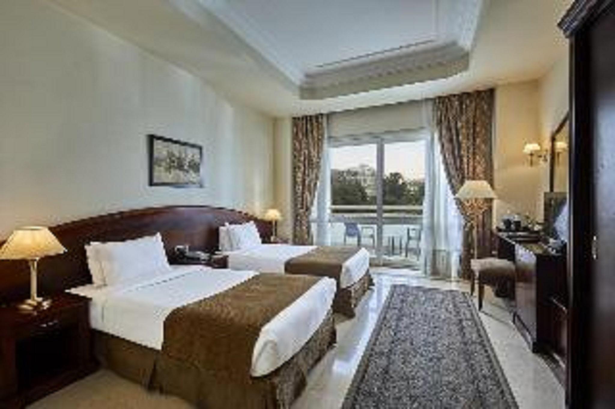 Triumph Plaza Hotel Kaherah Luaran gambar